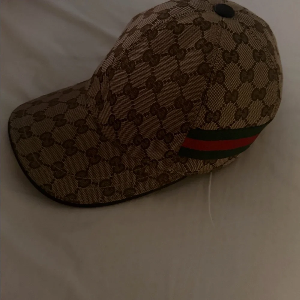 Gucci Brown Monogram Baseball Cap with Green and Red Web Stripe - Picture 1 of 1